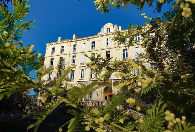 ADOSOM, 16 Avenue Windsor - 06400 Cannes